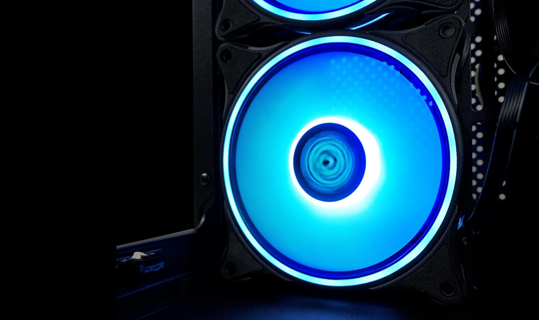 Gaming 702B feature bild lufter 2