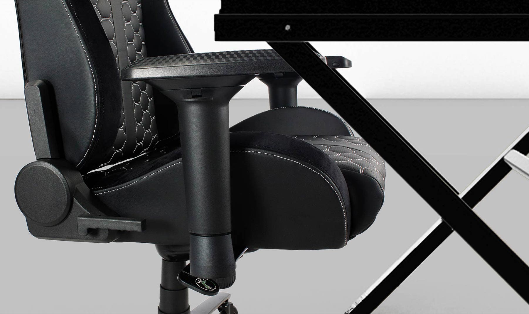 feature bild gaming stuh LC GC 801BW 4