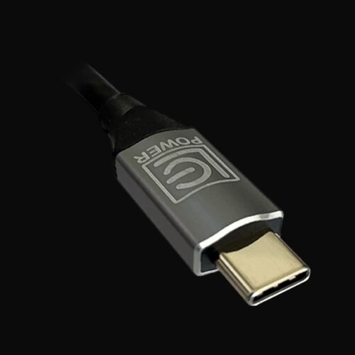 USB-C Anschluss des LC-C-C-HDMI-2M Monitorkabels vor einem dunklen Hintergrund.